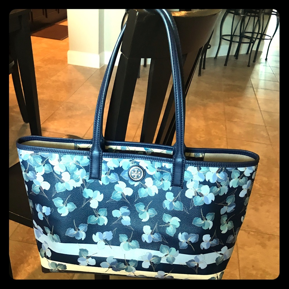 Gently used large Tory Burch tote